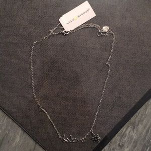 Lulu Avenue Neckless
